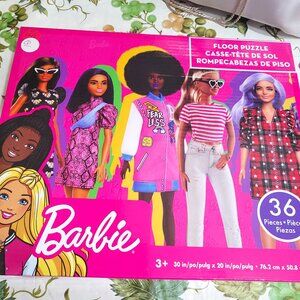 BA60-NEW 36 Piece Barbie Floor Puzzle